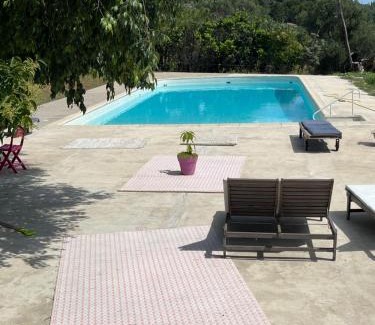 Le Plan-de-Grasse Apartment | Charming 3-Room Retreat in Grasse with Pool Access