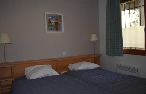 Font-Romeu-Odeillo-Via Apartment | Golf View Apartment with Balcony and Family-Friendly Amenities