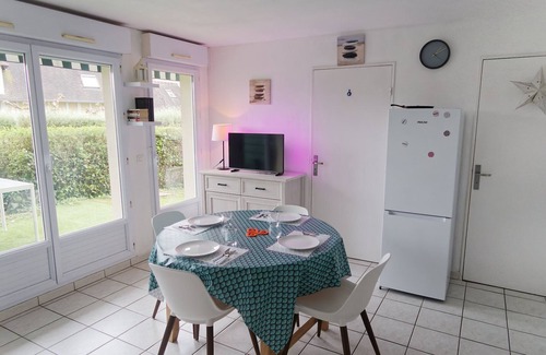 Port Guillaume Apartment | Bright 3-Room Retreat at Port Guillaume, Dives-sur-Mer