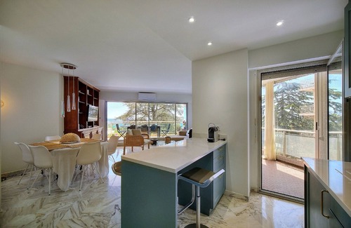 Cannes Apartment | Oceanfront Apartment with Stunning Sea Views Near Beach