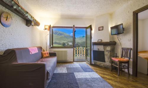 Prato Nevoso Apartment | Discover 3 Pini: Pet-Friendly Oasis with Spa & Family Amenities