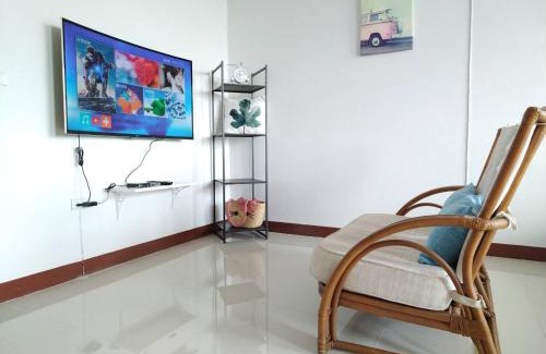 Wat Ket Apartment | Elegant Condo with Pools Near Train Station and Old City