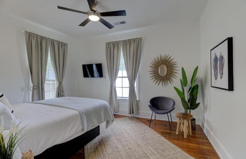 Midtown House | Discover the Best Historic Retreat Home in Midtown