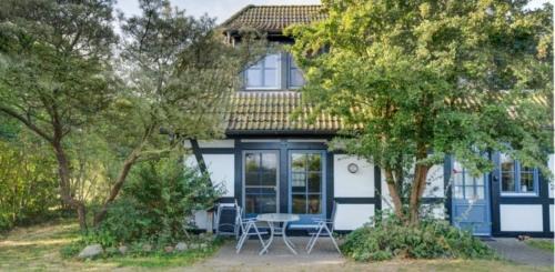 Warthe Apartment | Family-Friendly 3-Room Apartment with Ocean Views