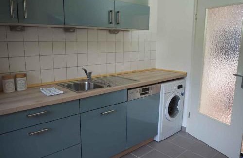 Bernsdorf Apartment | Comfortable 3-Room Apartment in Chemnitz for Monteurs
