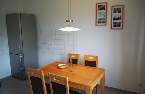 Bernsdorf Apartment | Comfortable 3-Room Apartment in Chemnitz for Monteurs
