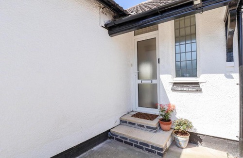 Rhos on Sea House | Family-Friendly Retreat at 3 Rhyd Drive - A Perfect Stay