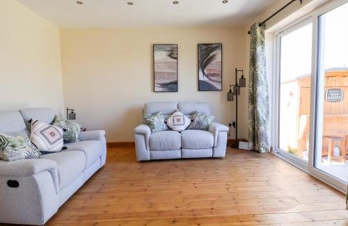 Rhos on Sea House | Family-Friendly Retreat at 3 Rhyd Drive - A Perfect Stay