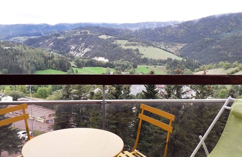 Villard-de-Lans Apartment | Family-Friendly Apartment in Villard-de-Lans with Spa