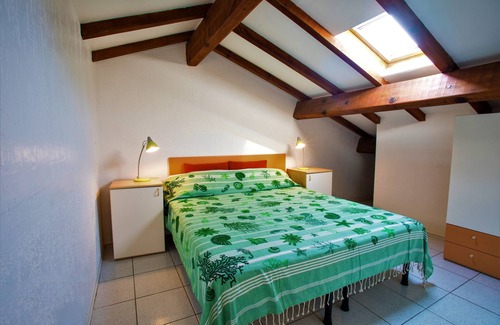 Ghisonaccia Resort | Experience Crystal Clear Waters: Ideal Three-Room Apartment