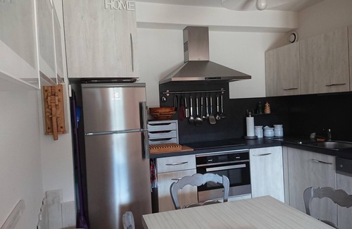 Vaujany Apartment | Tranquil 3-Room Apartment with Lake View & Spa Amenities