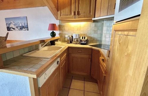 Combloux Apartment | 3-Room Apartment + Mezzanine, 7 Sleeps, 2 Balconies, Parking