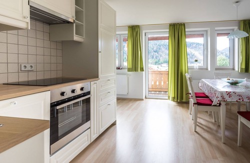 Scharnitz Apartment | 3-Room Apartment with Panoramic Views at Landhaus Riedl