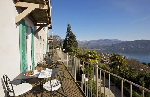 Carciano Apartment | Relaxing 3-Room Apartment with Balcony and Pool Access