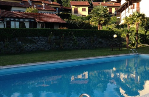Agra Apartment | Scenic 3-Room Apartment with Pool & Lake View