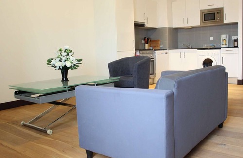 Rochefort Apartment | Family-Friendly Apartment Rochefort with Spa & Kitchen Access