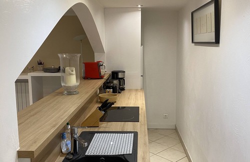 Biot Apartment | Outstanding T3 Retreat with Private Pool and Garden