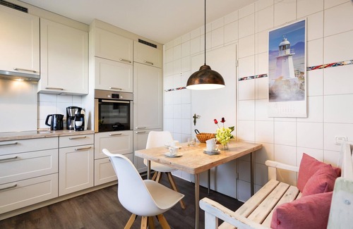 Sylt-Ost Apartment | Ideal 3-Room Apartment for 4 with Terrace & Pet-Friendly