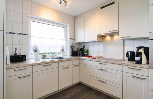 Sylt-Ost Apartment | Ideal 3-Room Apartment for 4 with Terrace & Pet-Friendly