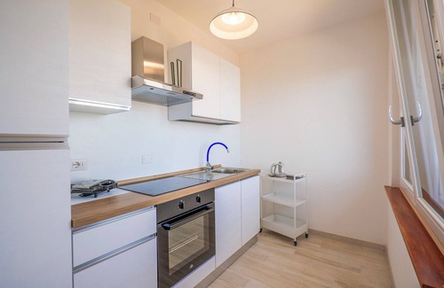 Carciano Apartment | 3-room corner apartment with balcony and fantastic lake view