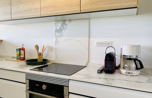 Trois-Ilets Apartment | Dream Holiday in Trois Ilets: Poolside 3-Room Getaway
