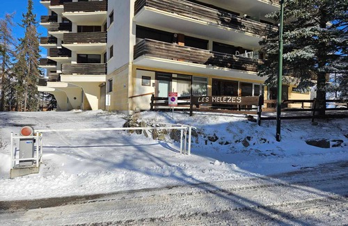 Pra Loup Apartment | Family-Friendly Apartment Pra-Loup with Kitchen & Spa