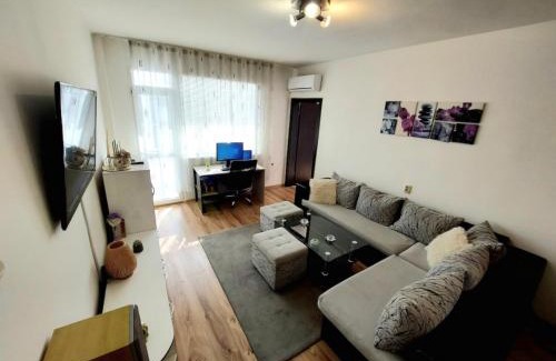 Blagoevgrad Apartment | Comfortable 3 Rooms Apartment Near AUBG with Free Parking