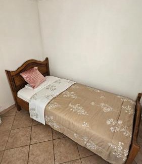Bourg-en-Bresse House | Comfortable Stay at 3 Rue Maurice Utrillo with Dining Options
