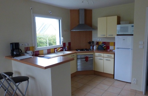 Plouneour-Brignogan-Plages House | Comfortable Seaside Villa with Pool & Ocean View for 6