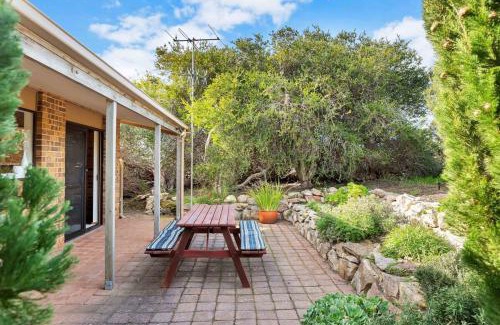 Hayborough House | Beachfront 3 Seagull: Ocean View & Family-Friendly Stay