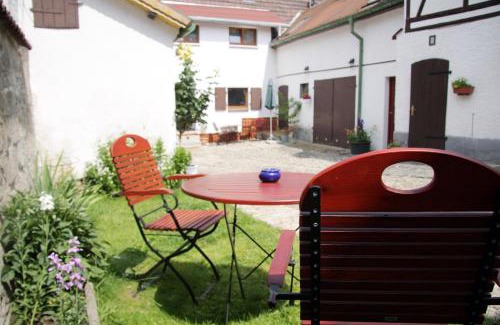 Zwatzen Apartment | Pet-Friendly 3 Seiten Ferienwohnung with High Guest Ratings