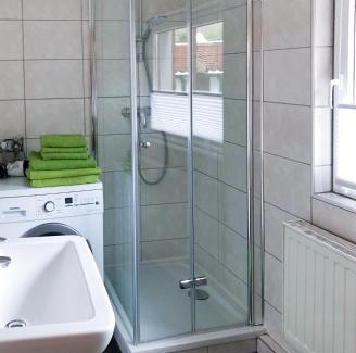 Zwatzen Apartment | Pet-Friendly 3 Seiten Ferienwohnung with High Guest Ratings