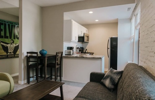 Chatham-Arch Apartment | 3 Separate 1BR Units | Book Together | Indy Stay