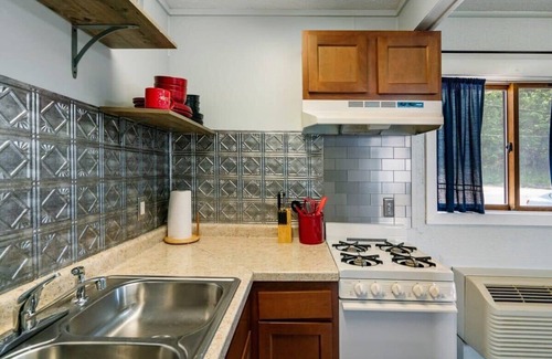 Mayfield Apartment | Relaxing Retreat with Lake Views and Private Balconies