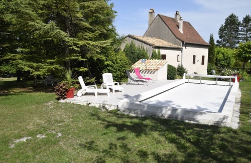 Valprionde House | Modern Retreat with Private Pool and Scenic Views