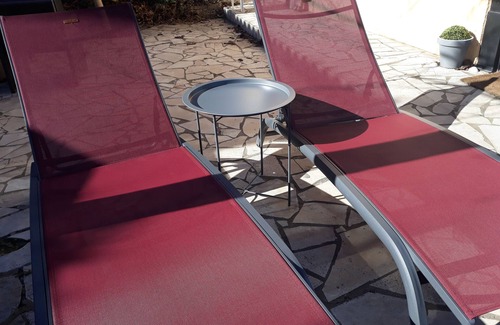 Sauvian House | Cozy 3-Star Hotel Steps from the Beach with Pool & Wi-Fi