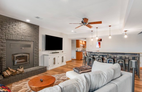Lac du Flambeau House | Dog-Friendly Chalet with Hot Tub, Game Room & Lake View