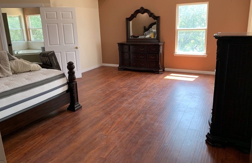 Lake Bridgeport House | 3 Story Lake house with views of lake front and back. Great for family gathering