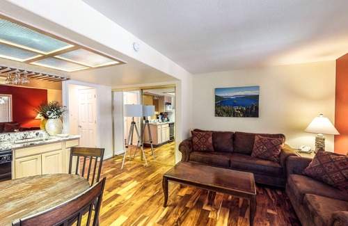 Incline Village Resort | Relaxing Retreat: 3-Story House with Loft Jacuzzi