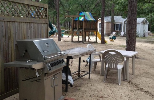 Bass River Cabin | Cozy Oceanfront Cabin for Two with Pool and Kitchenette