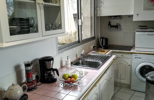 Vieux Vichy Apartment | Cozy Studio with Terrace and Ocean View for Relaxation