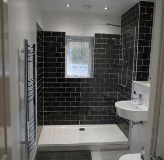 Summertown Apartment | Experience Elegance at 3 Summertown Court - A Top Rated Stay