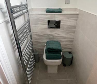 Olney House | Ideal 3 Swallow Close for Families, Contractors & Weekend Getaways