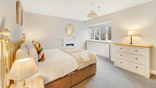 Ambleside House | Family-Friendly 3 Swiss Villas with Pet Amenities