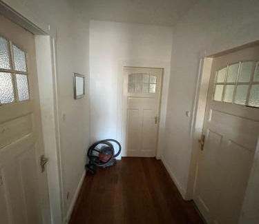 Itzehoe Apartment | Modern 3-Bedroom Apartment with Two Bathrooms & Kitchen