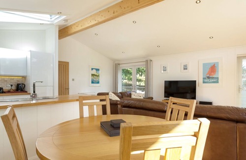 Looe Cottage | Pet-Friendly 3 Valley View: Cozy Cottage in Lanreath