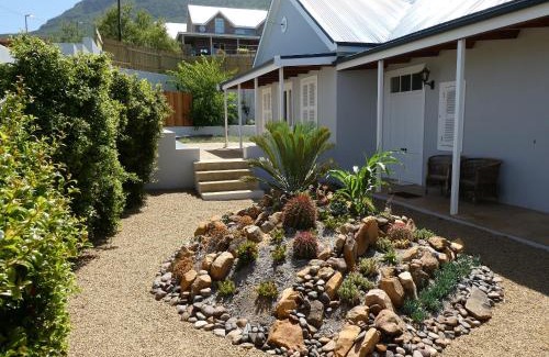 Riebeek Kasteel Apartment | Oceanfront Escape at 3 Walter Street - Rated 9.7/10