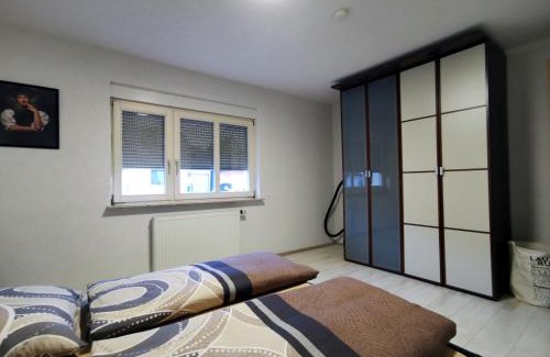 Trossingen Apartment | Family-Friendly 3-Bedroom Apartment with Private Garden