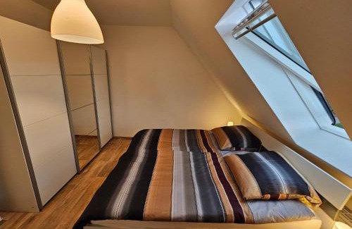 Wolfsburg Apartment | Child-Friendly 3 Zimmerwohnung am Neuer Teich - Guest Rated 9.4