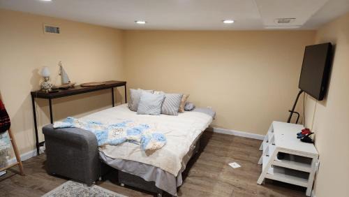 Salem Villa | 30 Charles Street